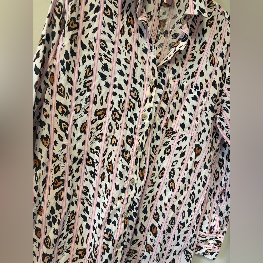 Victoria's Secret Pink Leopard Button Down Pajama Shirt NWT XS - Picture 2 of 7